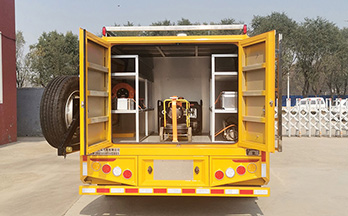 矿山快速抢险救援车 四驱越野重型皮卡车