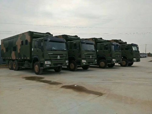 重汽豪沃T5G24人宿营车