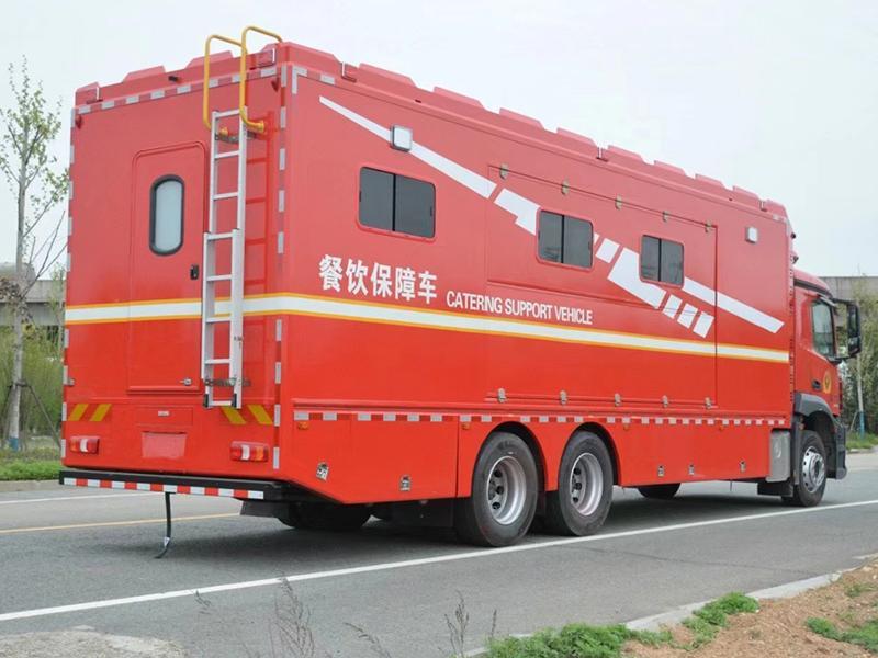 奔驰6X4野外炊事餐车