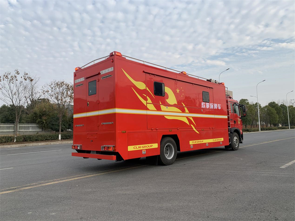 重汽炊事车双侧可扩展