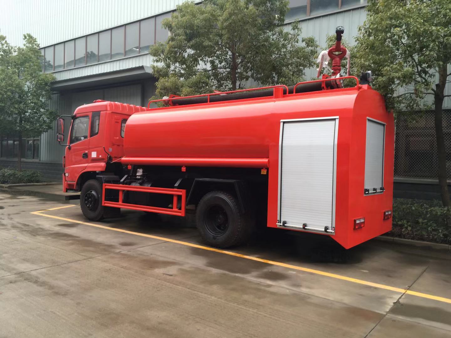 10吨东风145消防洒水车