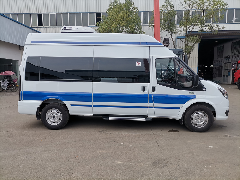 福特V348医疗体检车