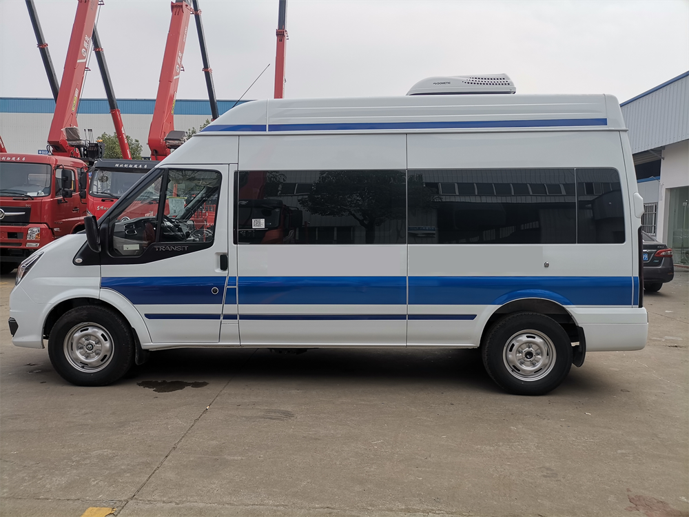 福特V348医疗体检车