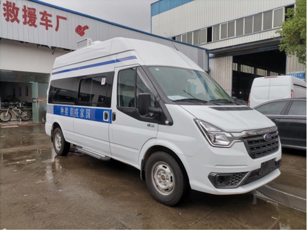 福特V348疫苗接种车