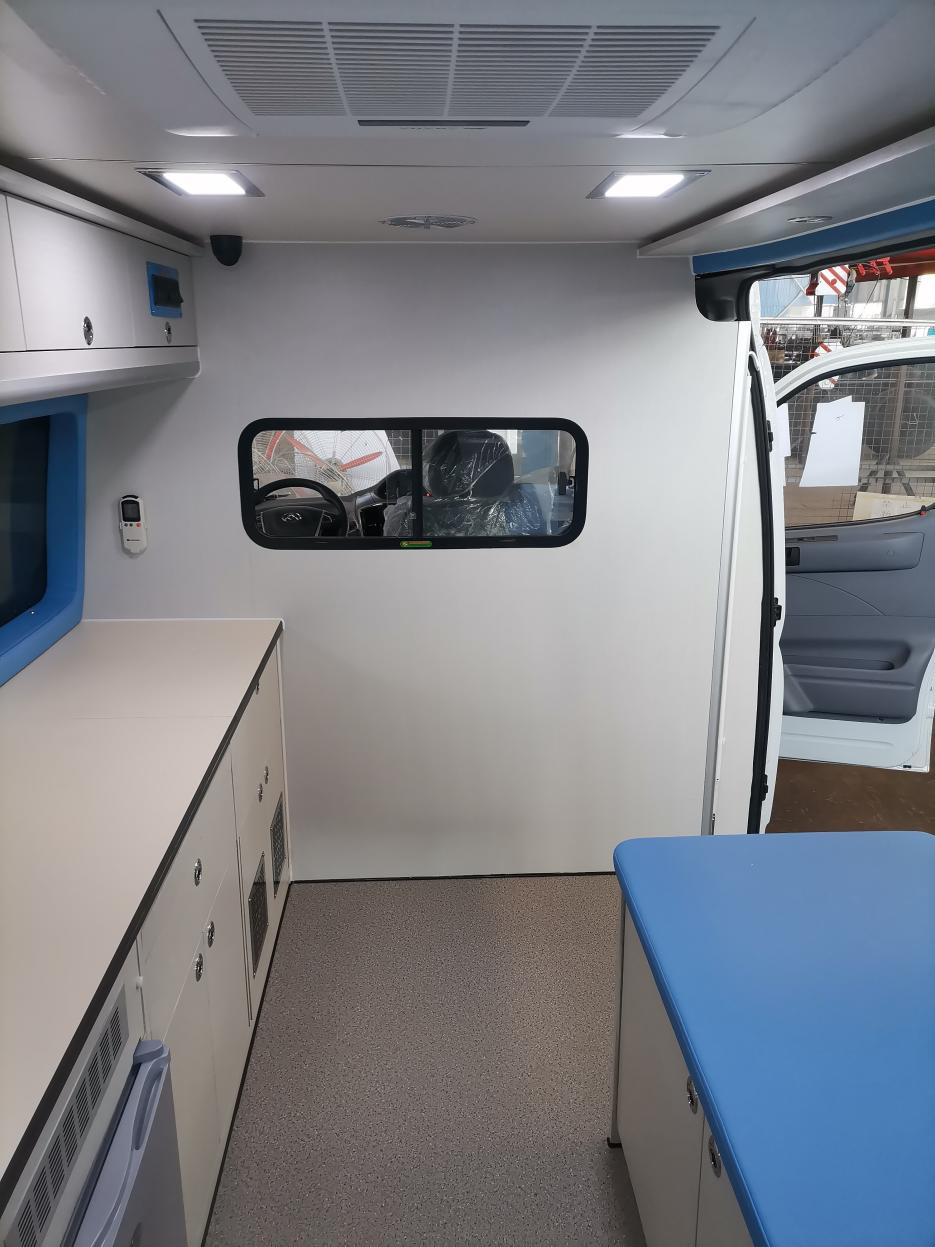 大通V80医疗体检车